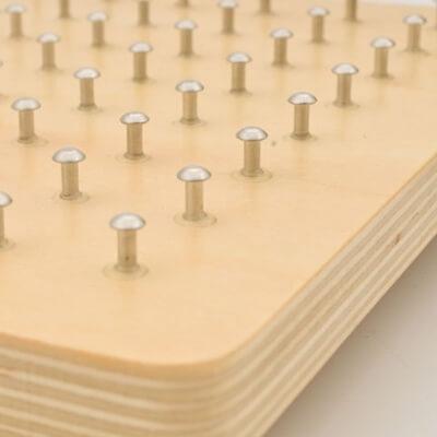 plateau-à-clous-jouet-enfant