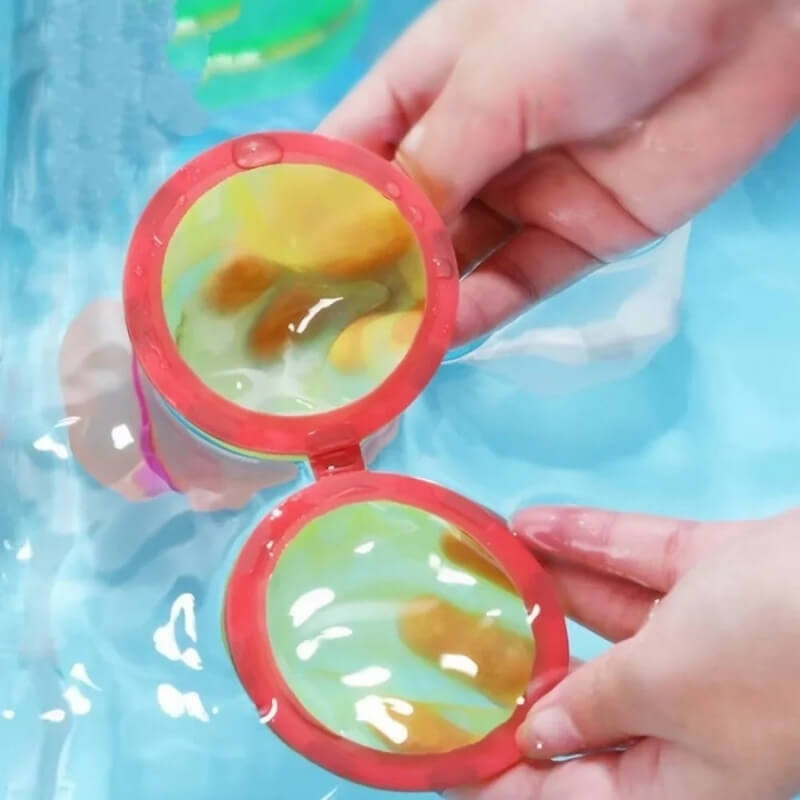 les-ballons-d'eau-se-referme-automatiquement-dans-l'eau-magnétisme-aimant-silicone