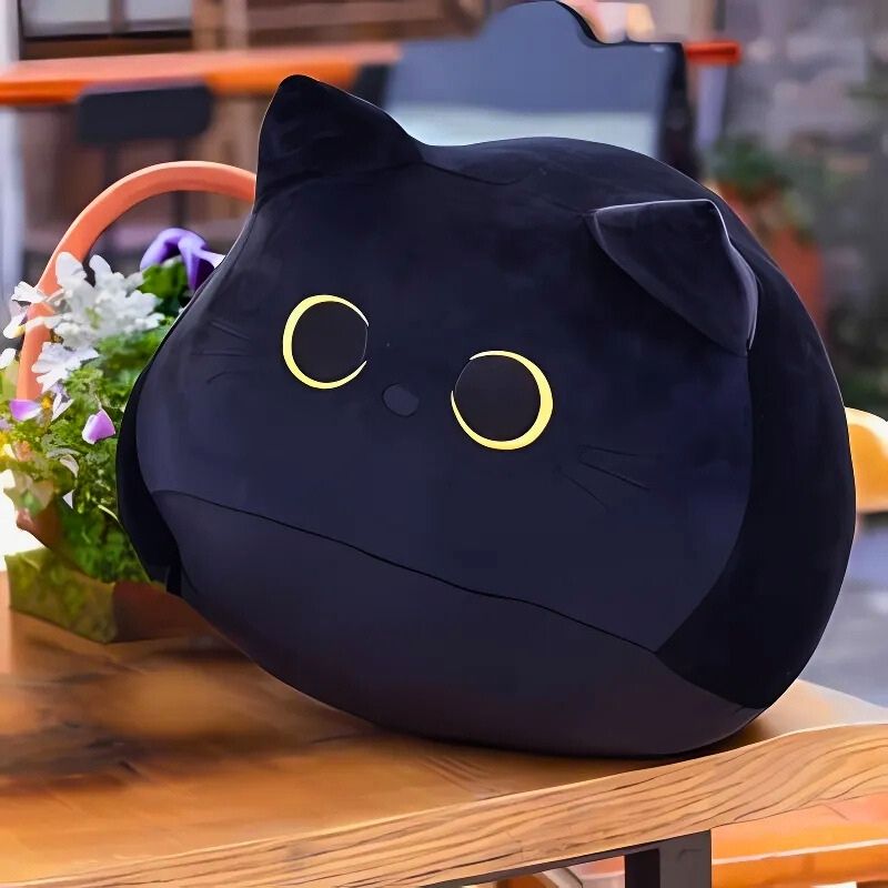 chat kawaii peluche chat bouffi ronde noire yeux jaune adorable