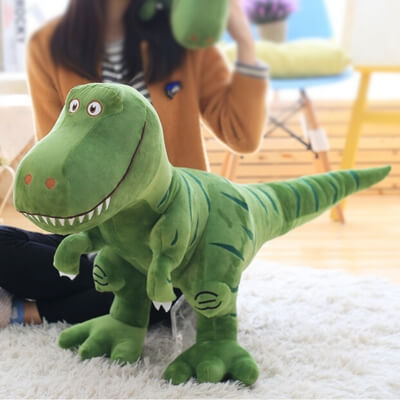 grand-tyrannosaure-jouet-de-100cm-ur-un-tapis-blanc-soyeux-à-long-poil