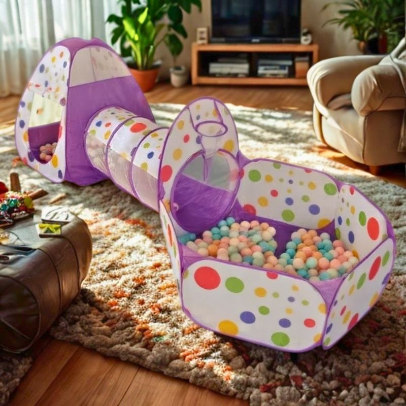 piscine a balle a pois multicolores avec tunnel et fosse