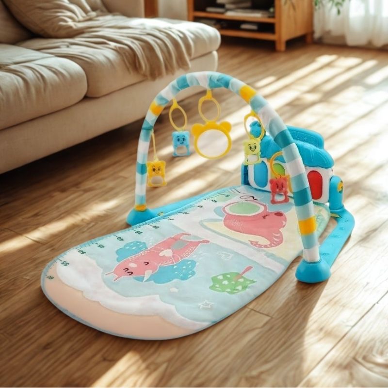 tapis d'éveil bébé couleurs douces dans un salon