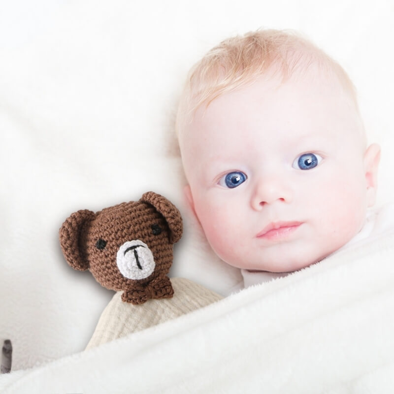 Quel âge donner un doudou à un bébé ?