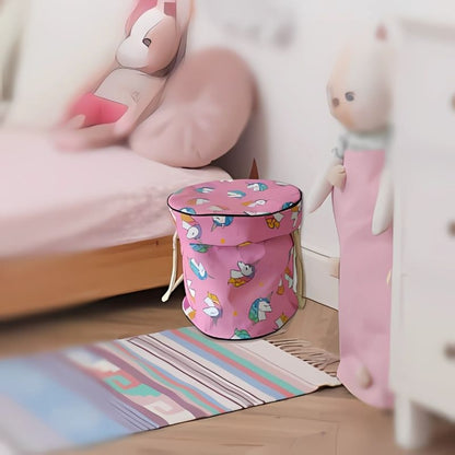 coffre a jouet Licorne rose dans chambre de fillette