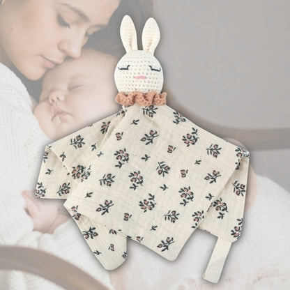 lapin-à-robe-fleurie-a-collier-beige