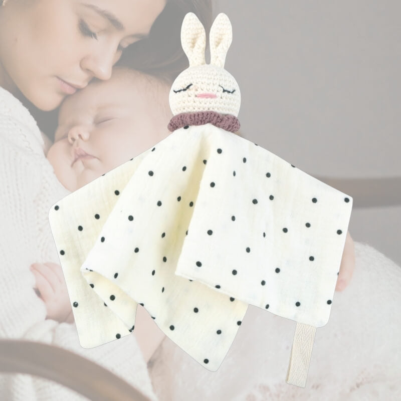 lapin-trocité-tissu-fleuri-mignon-pour-bebe