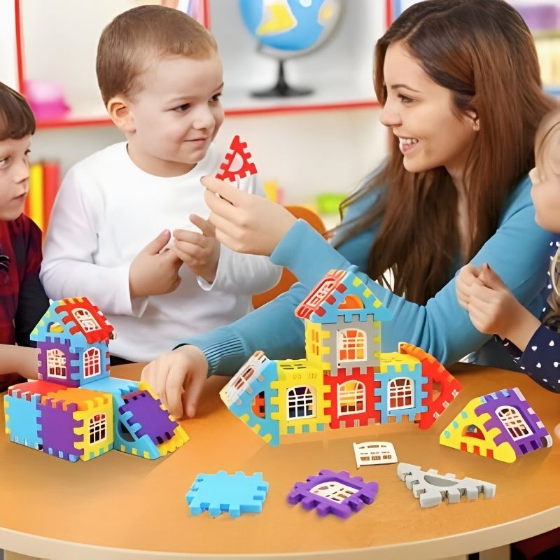 maman et enfants ravie de jouer ensemble jeu de construction