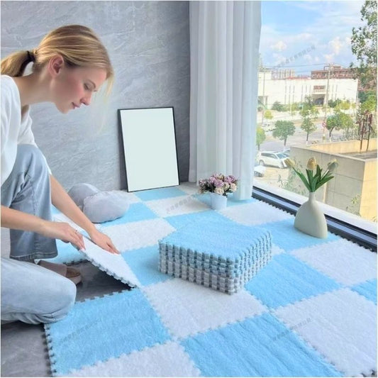 maman installe facilement un tapis puzzle duveté chambre d'enfant