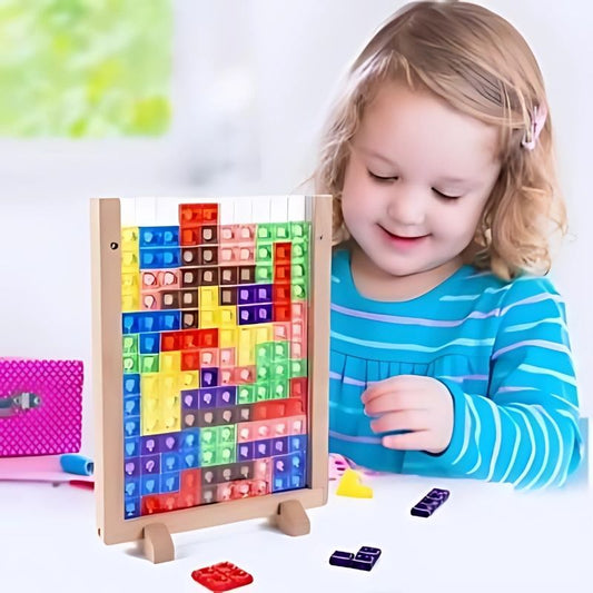 puzzle-empilage-mur-blocs-tetris-fillette-chandail-bleu-joue-à-la-table