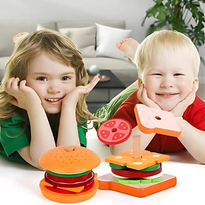 deux-enfants-souriant-devant-leur-puzzle-burger-et-sandwish