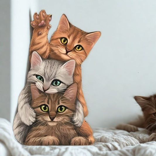 trois-chats-couchés-beige-marron-et-gris
