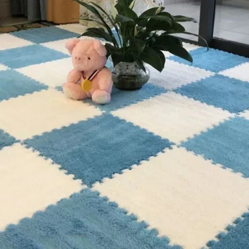 tapis puzzle avec duvet bleu royal et blanc lavable